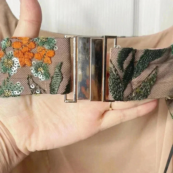 NWOT Elliatt Mesmerize Floral Sequin Maxi Dress Size Small - Picture 9 of 9